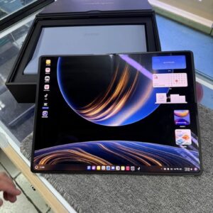 Huawei MateBook Fold Ultimate Design Three folds 32GB+2TB OLED 2472 x 3296 px Storage 32G+2TB Colour random color or note in order