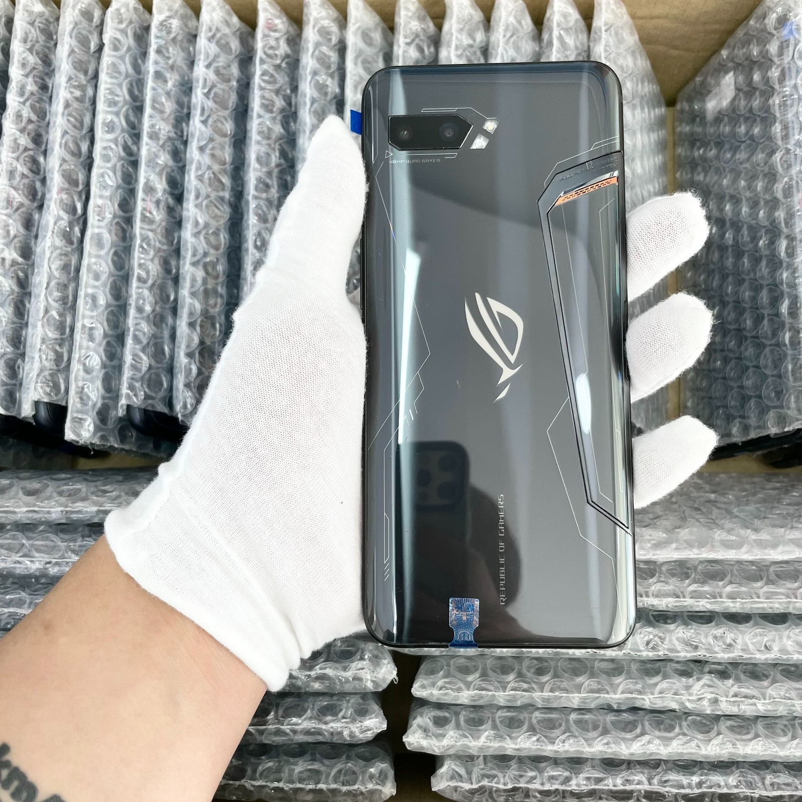 Asus ROG Phone II ZS660KL 6.59" 48MP Android 10 8+128GB NO.0014 Google Global Storage Capacity 8+128GB