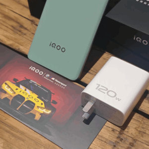 New vivo iQOO 11 Track /Legend Edition 5G 6.78" 256GB Snapdragon 8 Gen 2 Android storage 256GB 12GB RAM Colour Black - Image 4