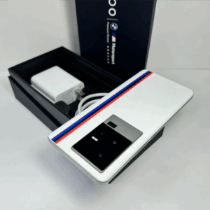 New vivo iQOO 11 Track /Legend Edition 5G 6.78" 256GB Snapdragon 8 Gen 2 Android storage 256GB 12GB RAM Colour Black - Image 8