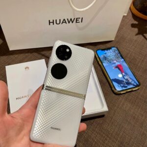 Huawei P50 Pocket 256GB/512GB HarmonyOS 2.0 Snapdragon no Google Play Color random color Storage Capacity 256 GB