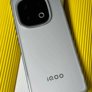 New vivo iQOO 13 5G 50MP 6.82" 256/512GB/1TB Snapdragon 8 Elite Android storage 1TB 16GB RAM Colour Ace Green - Image 3