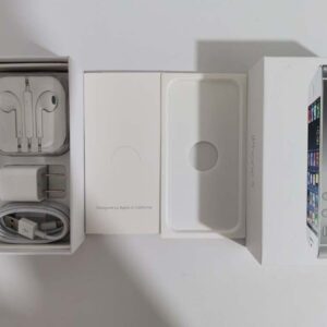 Apple iPhone 5c 8GB/16GB/32GB unlocked 4G OS 10.3.4 all colors work well  Color Blue Storage Capacity 8 GB - Image 3