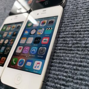 iPhone 4 4s 8/16/32/64GB Black/White Unlocked Tested Fully working phone Generation 4 Color Black Storage Capacity 16 GB iOS iOS 7 - Image 2