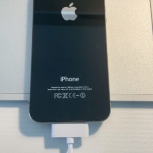 Apple iPhone 4 - iOS 4 - 8GB 16GB 32GB Unlocked 3G 5MP 3.5" Free shipping Bundle description only phone Storage 16GB Color Black