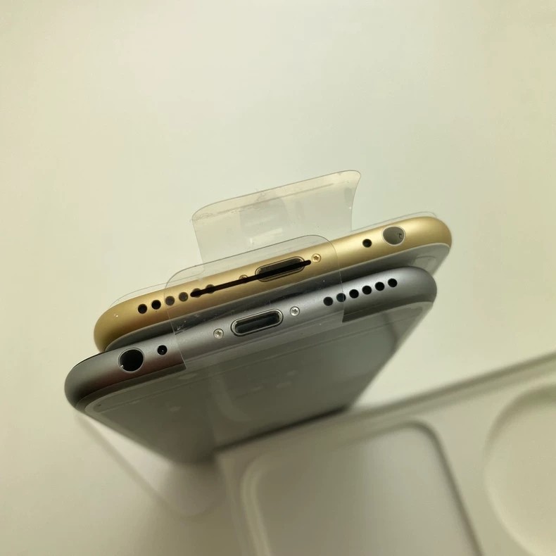 Apple iPhone 7/ 7 Plus 7P 32/128/256GB ALL colors iOS 15 phone Storage 32GB Model Number 7