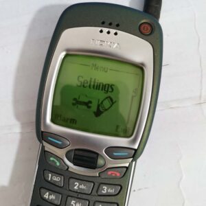 Nokia 7110 Unlocked 2G Cellular Phone complete in box Fully function Dark Green Bundle Description 1*battery - Image 14
