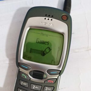 Nokia 7110 Unlocked 2G Cellular Phone complete in box Fully function Dark Green Bundle Description 1*battery - Image 16