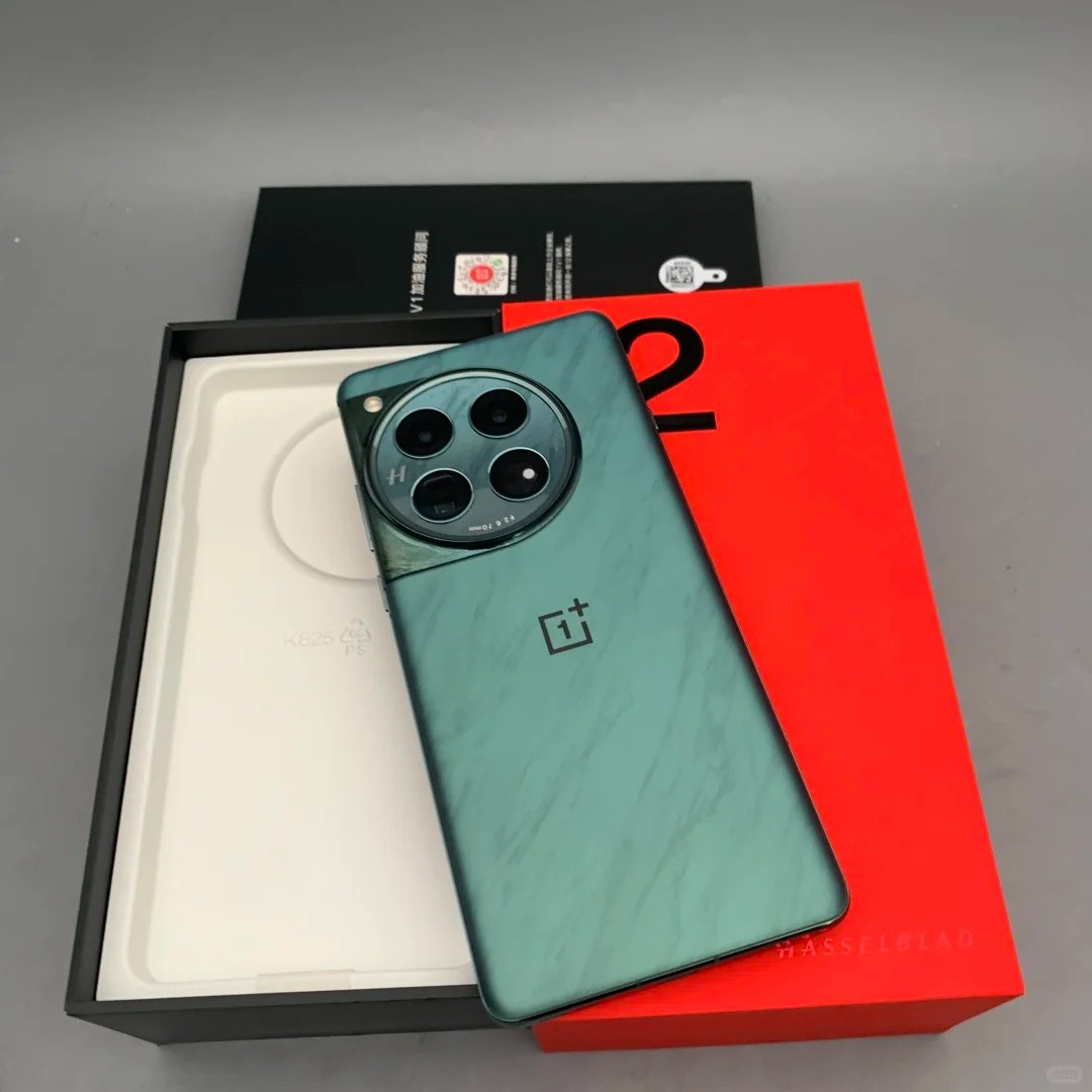 OnePlus 12 6.82'' 50MP 256GB 512GB 1TB Android 14 Google unlocked original Storage 12GB+256GB   in order Charger Included Yes