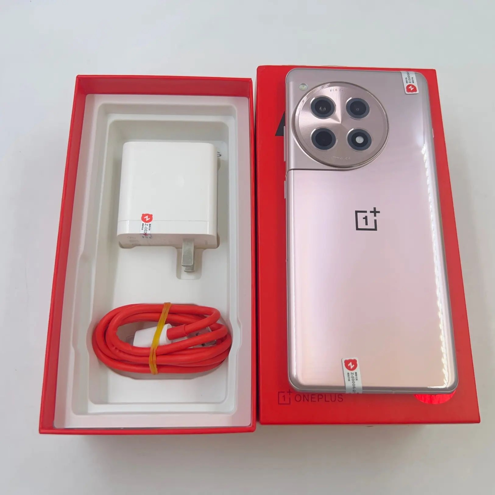 OnePlus Ace 3 6.78'' 50MP 256GB 1TB 512GB Android 14 Snapdragon SmartPhone Storage 12GB+256GB   in order Charger Included Yes