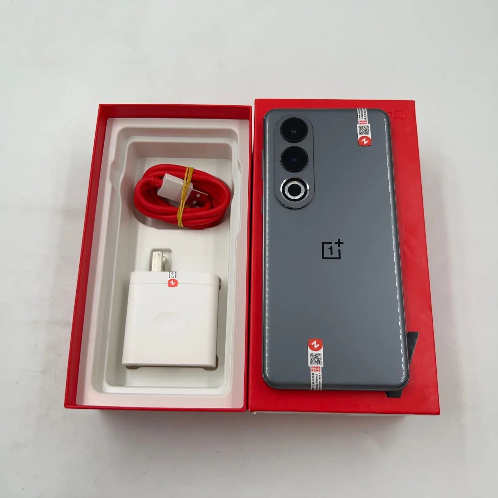 OnePlus Ace 3V 6.74'' 50MP 256GB 512GB Android 14 Google unlocked 5G Storage 12GB+256GB   in order Charger Included Yes Package Mobile phones and all accessories