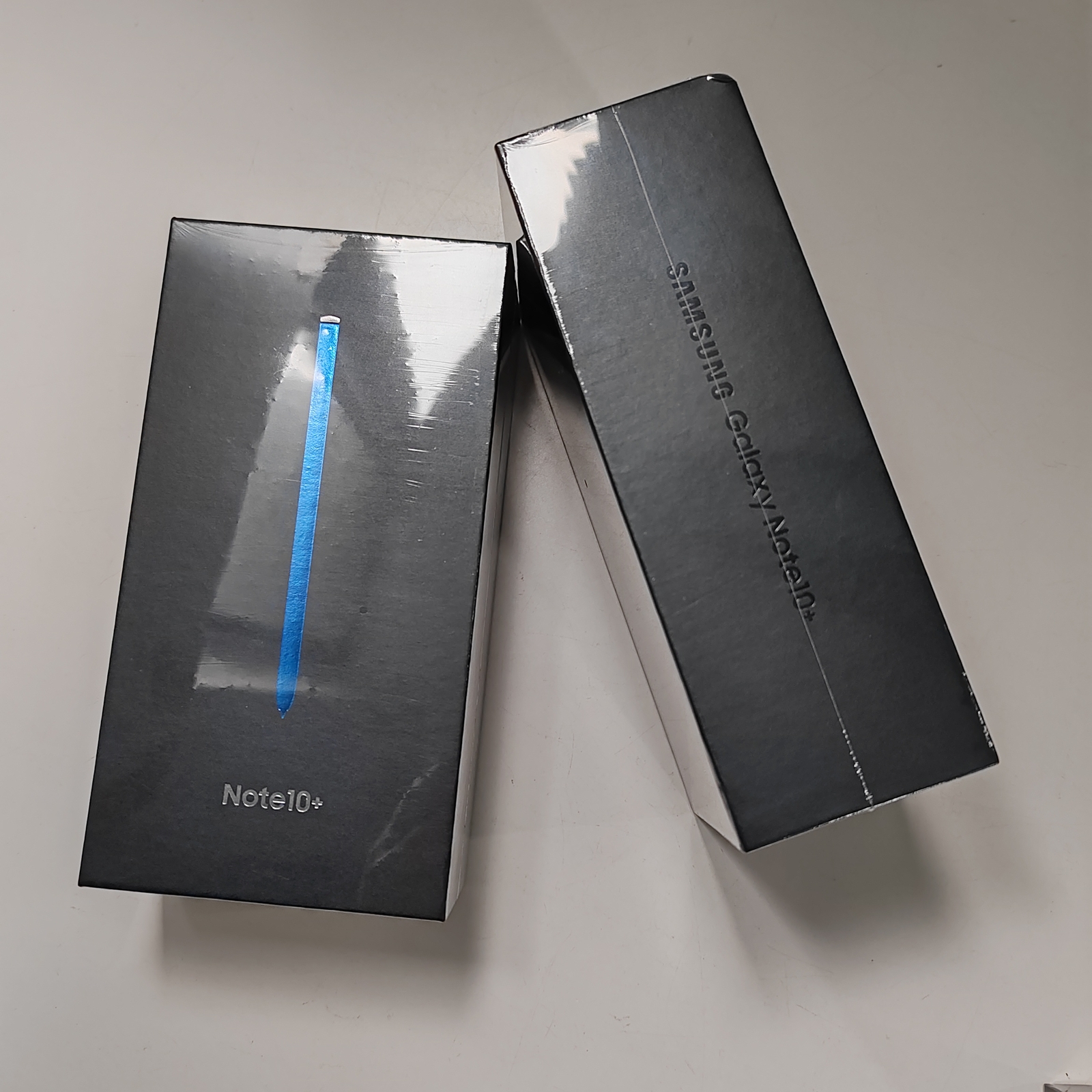 Samsung Galaxy Note10+ SM-N976B SM-N970B/DS (Global)) 6.8" 12MP 256GB Android Storage 12GB+256GB Color Please note that you need color Model Number Note10 Global SM-N970F/DS