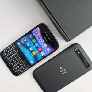 BlackBerry Classic Q20 (Boxed) Unlocked 4G 16GB Keyboard Smartphone Color Black - Image 2