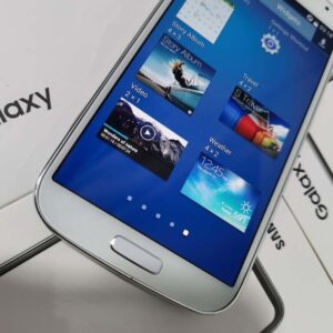 99%n ew Samsung Galaxy S4 GT-I9500 Unlocked 3G Android 32GB 13MP 5.0" Smartphone Color Random color Battery 2*batteries - Image 9