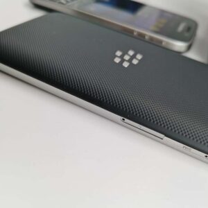 BlackBerry Classic Q20 (Boxed) Unlocked 4G 16GB Keyboard Smartphone Color White - Image 11