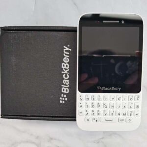 BlackBerry Q5 Unlocked 4G WiFi LTE 8GB 5MP QWERTY keyboard Cellphone (SQR100-1) Color White - Image 6