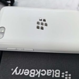 BlackBerry Q5 Unlocked 4G WiFi LTE 8GB 5MP QWERTY keyboard Cellphone (SQR100-1) Color White - Image 11