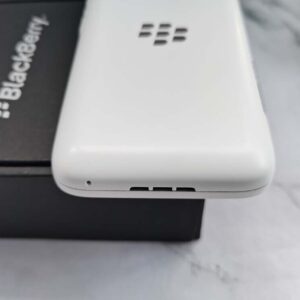 BlackBerry Q5 Unlocked 4G WiFi LTE 8GB 5MP QWERTY keyboard Cellphone (SQR100-1) Color White - Image 14