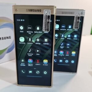 Samsung W2018 Android 4G 64GB SM-W2018 clamshell Phone - Unlocked Color Gold