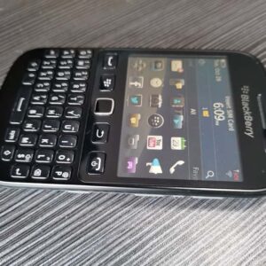 BlackBerry 9720 - Unlocked 3G Keyboard Smartphone BlackBerry OS 7.1 microSDHC Color Black - Image 8