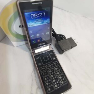 Samsung SCH-W789 Samsung Android Unlocked 3G clamshell smartphone  Bundle Description 1 battery