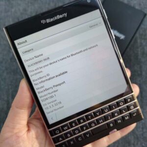 99%new BlackBerry Passport Q30 32GB 13MP (SQW100-1) QWERTY Keyboard Cellphone Color Black - Image 3