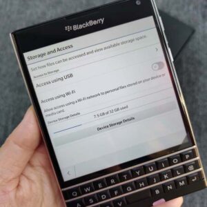 99%new BlackBerry Passport Q30 32GB 13MP (SQW100-1) QWERTY Keyboard Cellphone Color Black - Image 4