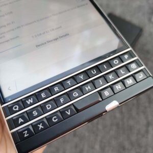 99%new BlackBerry Passport Q30 32GB 13MP (SQW100-1) QWERTY Keyboard Cellphone Color Black - Image 5
