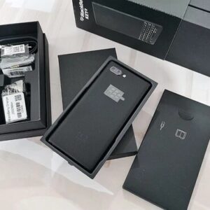 BlackBerry KEY2 K2 4.5" 12MP Android 64GB 6GB RAM Dual SIM smartphone Color Black Model BBF100-1 (EU, Africa, AU) - Image 2