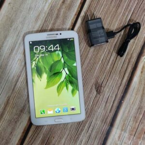 Samsung Galaxy Tab 3 7.0 SM-T211 8GB Wi-Fi 3G Android4.1.2 Tablet good condition