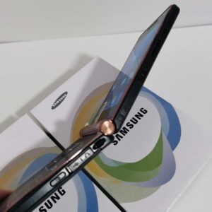 Samsung SCH-W2013 16GB Android 3G Clamshell Smart Phone - Unlocked Bundle Description 1 battery - Image 5