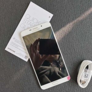 Samsung Galaxy A9 2016 (SM- A9000) Dual-SIM Android 4G 32GB Fully functional