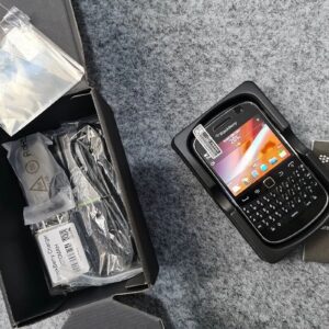 BLACKBERRY 9900 BOLD - 8 GB - Black / White 3G (Unlocked) microSDHC GPS Color Black - Image 7