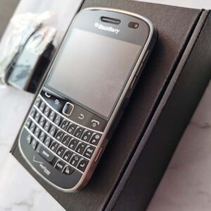 BLACKBERRY 9930 BOLD 8GB Phone Unlocked Black phone battery 2*batteries - Image 5