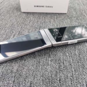 SAMSUNG SM-W2019 flagship 256GB/128GB Android10 Unlocked 4G Excellent Flip phone Color Gold ( 6+128GB ) - Image 2