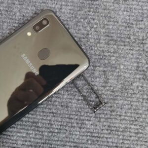 Samsung Galaxy A20 SM-A205FN/DS (Global) A205U A205W Android 32GB Unlocked Colors random color Storage Capacity 32 GB - Image 3