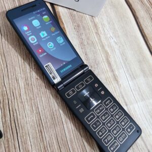 Unlocked Samsung Galaxy Folder2 SM-G160N Android 16GB Flip phone very good  Color Black Battery 2* batteries Model SM-G160N-Single SIM-3G - Image 3
