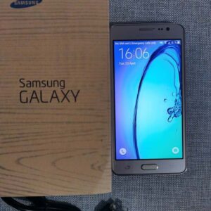 Samsung Galaxy On5 SM-G5500 Unlocked Cell Phone Good Condition Bundle Description 2 batteries - Image 8