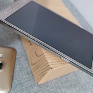 Samsung Galaxy On5 SM-G5500 Unlocked Cell Phone Good Condition Bundle Description 2 batteries - Image 13