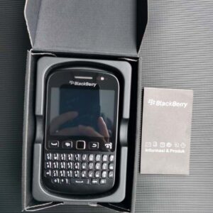 BlackBerry 9720 Unlocked 3G 5MP LED flash Keyboard Smartphone Good Condition Color Black Battery Battery x 1