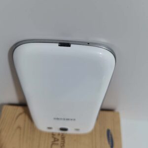 Unlocked Samsung Galaxy S3 (GT-i9300 ) Android 16GB 1GB RAM, 3G 4.8" Smartphone  battery 2 * batteries