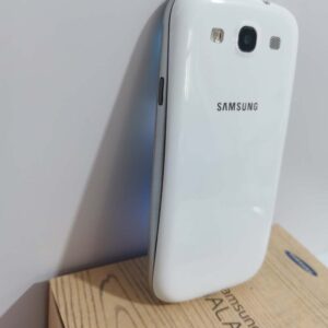 Unlocked Samsung Galaxy S3 (GT-i9300 ) Android 16GB 1GB RAM, 3G 4.8" Smartphone  battery 2 * batteries - Image 9