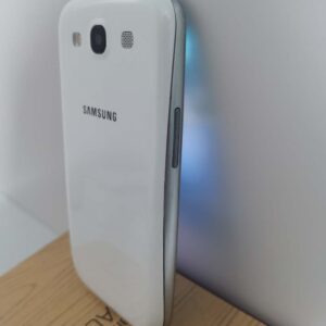 Unlocked Samsung Galaxy S3 (GT-i9300 ) Android 16GB 1GB RAM, 3G 4.8" Smartphone  battery 2 * batteries - Image 10