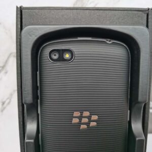 BlackBerry 9720 Unlocked 3G 5MP LED flash Excellent Keyboard Smartphone  Color White Battery Battery x 1 - Image 3