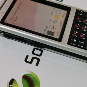 Sony Ericsson P1 P1i UMTS Unlocked 2G 3G 3MP 2.6" Smartphone - Silver Black battery 1*battery - Image 6