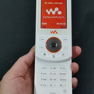 Sony Ericsson W900 W900i Unlocked 3G swivelling Walkman music-phone Works fine battery 1*battery - Image 11