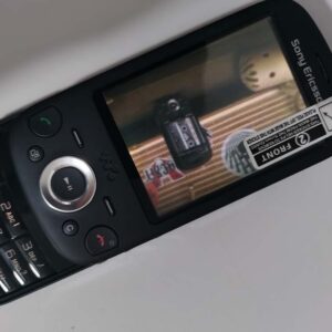 Original Sony Ericsson Zylo W20i / W20 Keyboard Phone 3G Bluetooth Unlocked Bundle Description 1*battery - Image 12