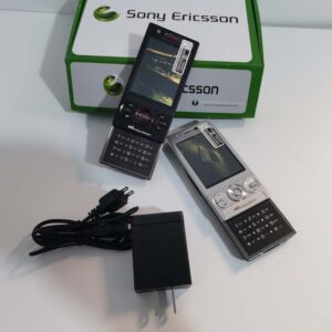 Unlocked Sony Ericsson W705 3G networks Working well Black & Silver Bundle Description 2 batteries Color Black - Image 14