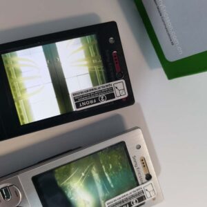 Unlocked Sony Ericsson W705 3G networks Working well Black & Silver Bundle Description 2 batteries Color Black - Image 15