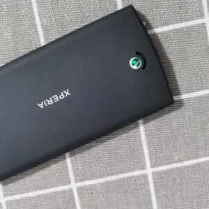 ST18i -Sony Ericsson Xperia ray - Unlocked 3G GSM Smartphone Black Bundle Description 2*batteries - Image 10